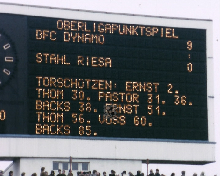 Panorama digital - Unsere Oberliga - Unser Verein - BFC Dynamo - Unsere Stadien - Friedrich-Ludwig-Jahn-Sportpark - Saison 1984/85 - Anzeigetafel