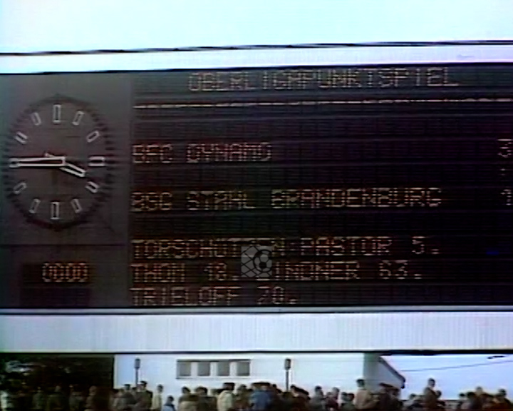 Panorama digital - Unsere Oberliga - Unser Verein - BFC Dynamo - Unsere Stadien - Friedrich-Ludwig-Jahn-Sportpark - Saison 1985/86 - Anzeigetafel