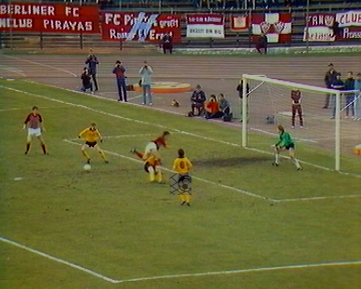 Panorama digital - Unsere Oberliga - Unser Verein - BFC Dynamo - Wir als Fans - Unsere Banner und Fahnen - Saison 1985/86
