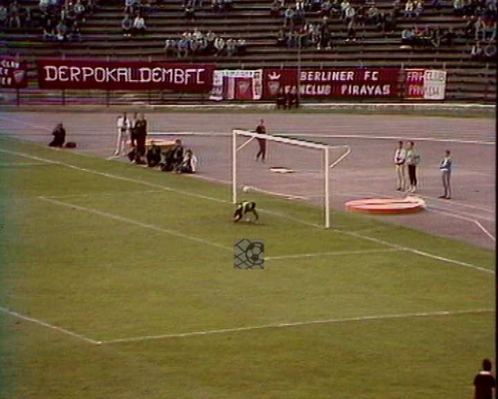 Panorama digital - Unsere Oberliga - Unser Verein - BFC Dynamo - Wir als Fans - Unsere Banner und Fahnen - Saison 1985/86