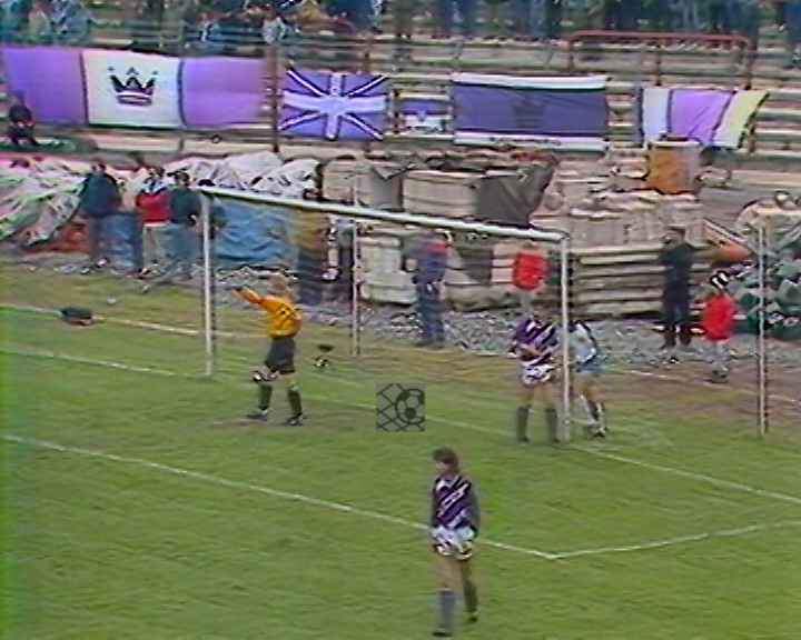 Panorama digital - Unsere Oberliga - Unser Verein - BSG Wismut Aue - Wir als Fans - Unsere Banner und Fahnen - Saison 1988/89