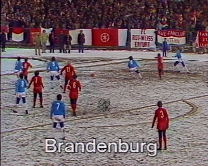 Panorama digital - Unsere Oberliga - Unser Verein - FC Rot Weiß Erfurt - Wir als Fans - Unsere Banner und Fahnen - Saison 1984/85 - Wir bei der BSG Stahl Brandenburg