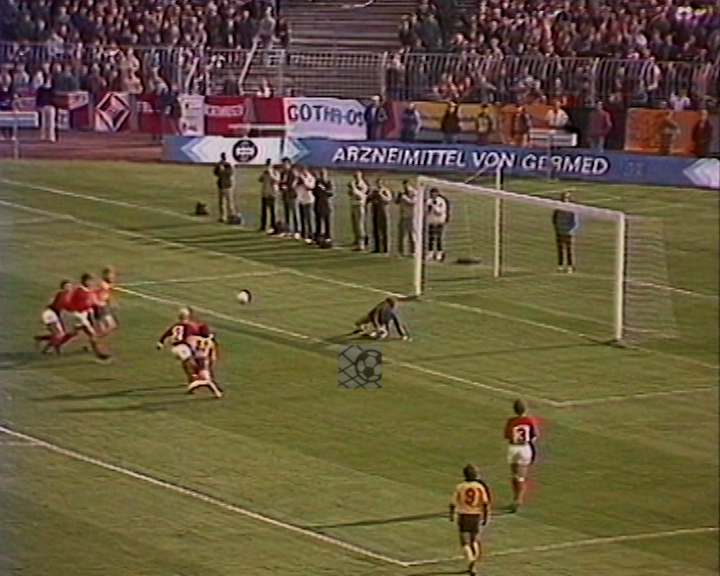 Panorama digital - Unsere Oberliga - Unser Verein - FC Rot Weiß Erfurt - Wir als Fans - Unsere Banner und Fahnen - Saison 1985/86 - Wir bei der SG Dynamo Dresden