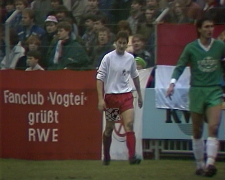 Panorama digital - Unsere Oberliga - Unser Verein - FC Rot Weiß Erfurt - Wir als Fans - Unsere Banner und Fahnen - Saison 1988/89 - Wir bei der SG Dynamo Schwerin