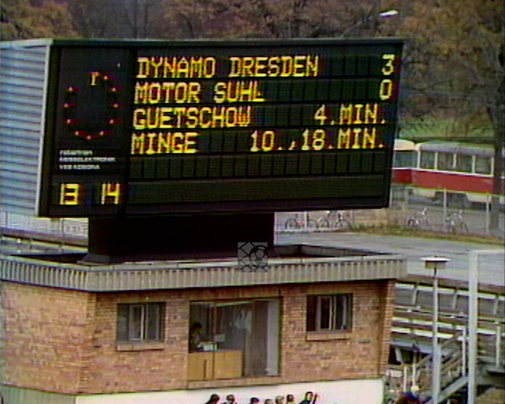 Panorama digital - Unsere Oberliga - Unser Verein - SG Dynamo Dresden - Unsere Stadien - Dynamo-Stadion - Saison 1982/83 - Anzeigetafel