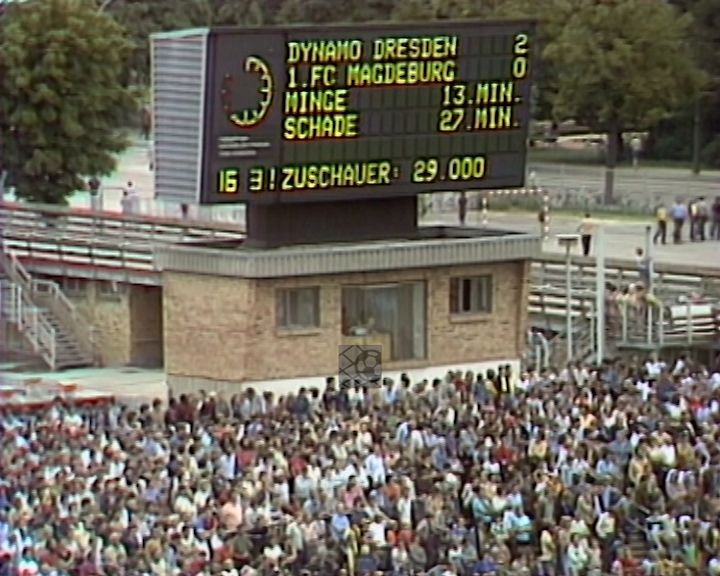 Panorama digital - Unsere Oberliga - Unser Verein - SG Dynamo Dresden - Unsere Stadien - Dynamo-Stadion - Saison 1983/84 - Anzeigetafel