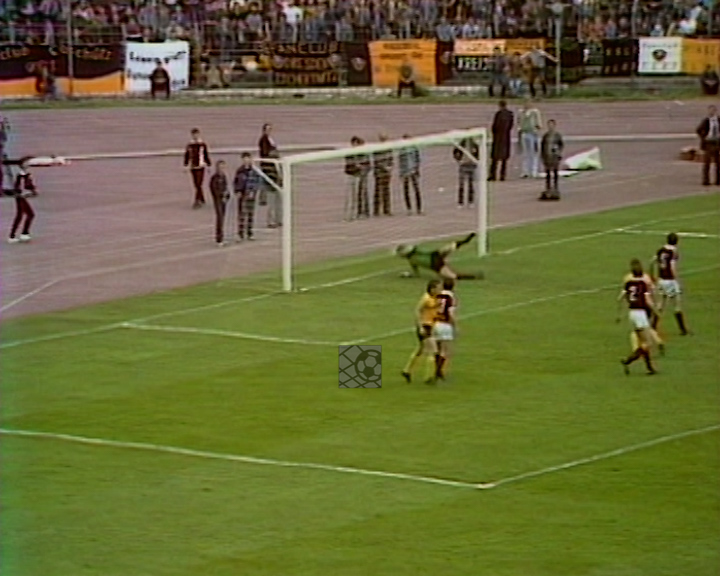 Panorama digital - Unsere Oberliga - Unser Verein - SG Dynamo Dresden - Wir als Fans - Unsere Banner und Fahnen - Saison 1983/84 - Wir beim BFC Dynamo