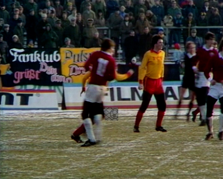 Panorama digital - Unsere Oberliga - Unser Verein - SG Dynamo Dresden - Wir als Fans - Unsere Banner und Fahnen - Saison 1983/84