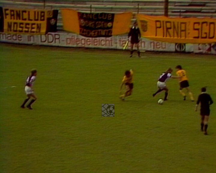 Panorama digital - Unsere Oberliga - Unser Verein - SG Dynamo Dresden - Wir als Fans - Unsere Banner und Fahnen - Saison 1986/87 - Wir bei der BSG Wismut Aue