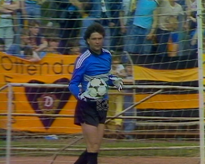 Panorama digital - Unsere Oberliga - Unser Verein - SG Dynamo Dresden - Wir als Fans - Unsere Banner und Fahnen - Saison 1986/87 - Wir bei der BSG Stahl Riesa