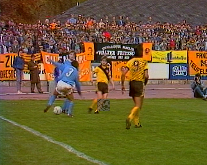 Panorama digital - Unsere Oberliga - Unser Verein - SG Dynamo Dresden - Wir als Fans - Unsere Banner und Fahnen - Saison 1988/89 - Wir beim FC Carl Zeiss Jena