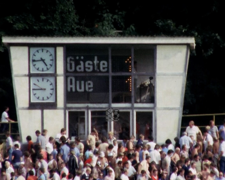 Panorama digital - Unsere Oberliga - Unser Verein – BSG Wismut Aue - Unsere Stadien- Otto-Grotewohl-Stadion - Saison 1986/87 - Anzeigetafel