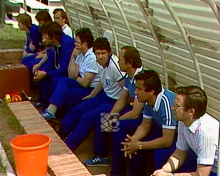 Panorama digital - Unsere Oberliga - Unser Verein - 1.FC Magdeburg - Unsere Mannschaften - Saison 1982/83 - Spielerbank
