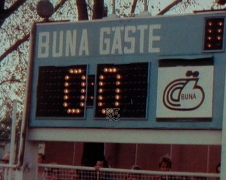 Panorama digital - Unsere Oberliga - Unser Verein - BSG Chemie Buna Schkopau - Unsere Stadien - Stadion der Chemiearbeiter - Saison 1981/82 - Anzeigetafel