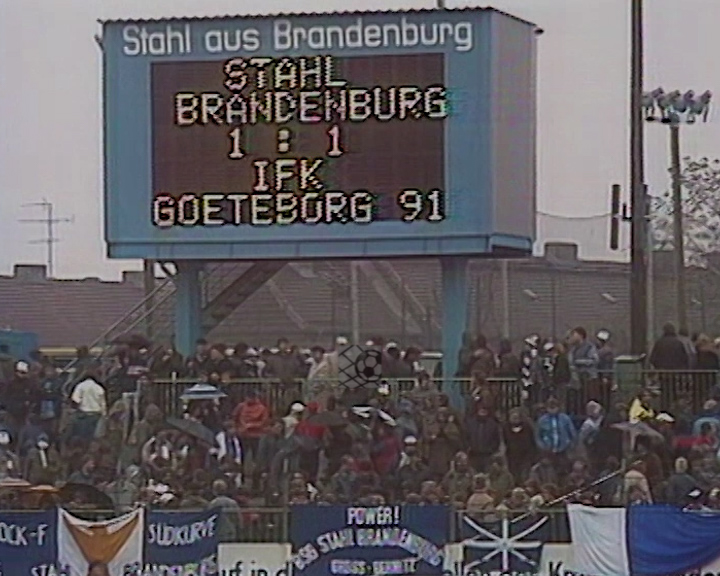 Panorama digital - Unsere Oberliga - Unser Verein - BSG Stahl Brandenburg - Unsere Stadien - Stahl-Stadion - Saison 1986/87 - Anzeigetafel