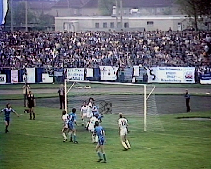 Panorama digital - Unsere Oberliga - Unser Verein - BSG Stahl Brandenburg - Wir als Fans - Unsere Banner und Fahnen - Saison 1984/85