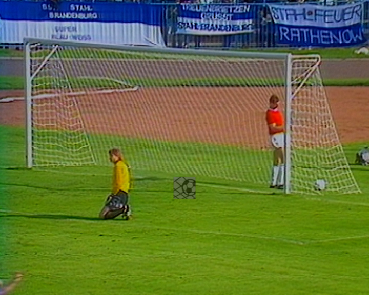 Panorama digital - Unsere Oberliga - Unser Verein - BSG Stahl Brandenburg - Wir als Fans - Unsere Banner und Fahnen - Saison 1987/88