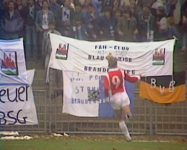 Panorama digital - Unsere Oberliga - Unser Verein - BSG Stahl Brandenburg - Wir als Fans - Unsere Banner und Fahnen - Saison 1988/89 - Wir bei der BSG Energie Cottbus