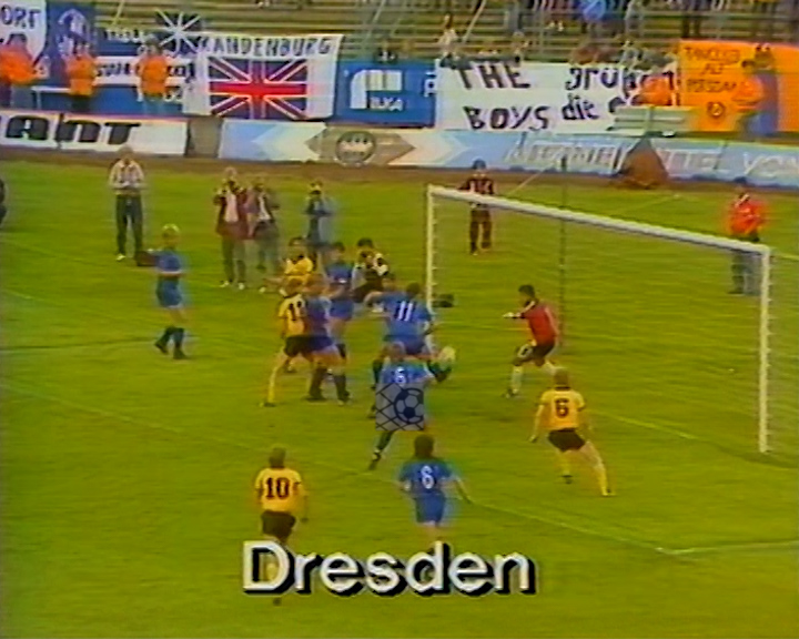 Panorama digital - Unsere Oberliga - Unser Verein - BSG Stahl Brandenburg - Wir als Fans - Unsere Banner und Fahnen - Saison 1988/89 - Wir bei der SG Dynamo Dresden