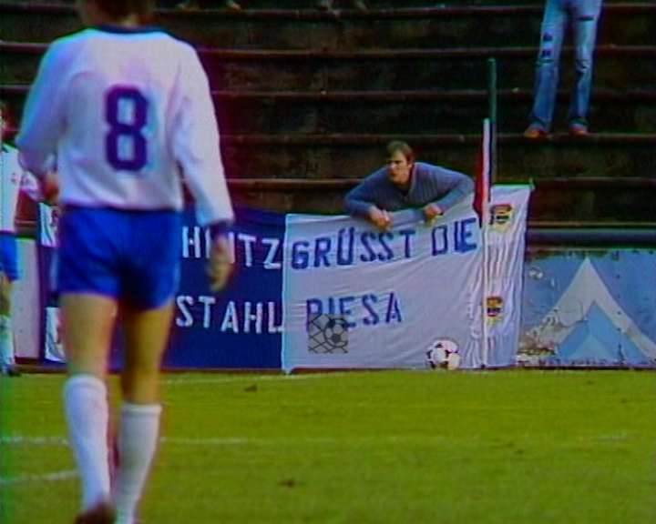 Panorama digital - Unsere Oberliga - Unser Verein - BSG Stahl Riesa - Wir als Fans - Unsere Banner und Fahnen - Saison 1984/85 - Wir bei der BSG Wismut Aue