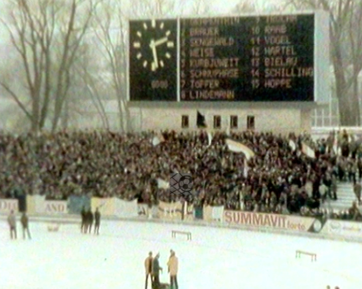 Panorama digital - Unsere Oberliga - Unser Verein - FC Carl Zeiss Jena - Unsere Stadien – Ernst-Abbe-Sportfeld - Saison 1980/81 - Anzeigetafel
