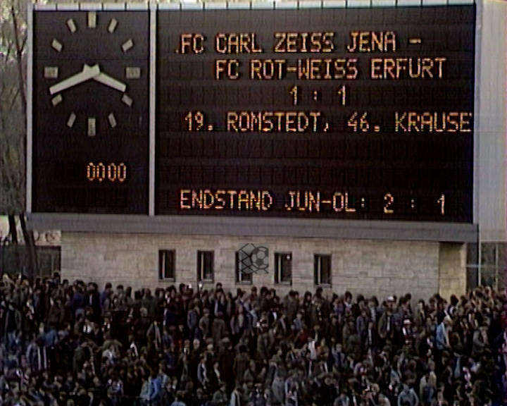 Panorama digital - Unsere Oberliga - Unser Verein - FC Carl Zeiss Jena - Unsere Stadien – Ernst-Abbe-Sportfeld - Saison 1984/85 - Anzeigetafel