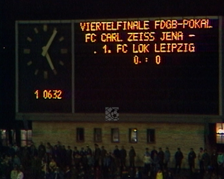 Panorama digital - Unsere Oberliga - Unser Verein - FC Carl Zeiss Jena - Unsere Stadien – Ernst-Abbe-Sportfeld - Saison 1985/86 - Anzeigetafel