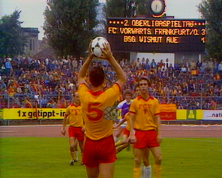 Panorama digital - Unsere Oberliga - Unser Verein - FC Vorwärts Frankfurt/O. - Unsere Stadien - Stadion der Freundschaft- Saison 1982/83 - Anzeigetafel