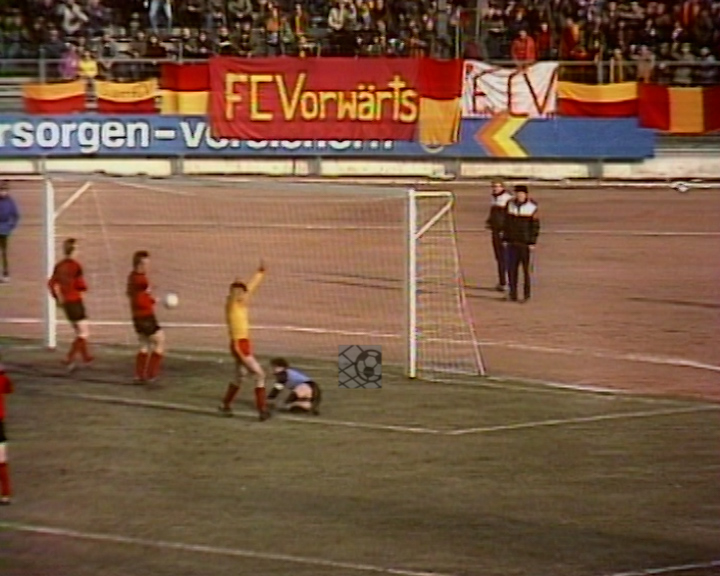 Panorama digital - Unsere Oberliga - Unser Verein - FC Vorwärts Frankfurt/O. - Wir als Fans - Unsere Banner und Fahnen - Saison 1983/84