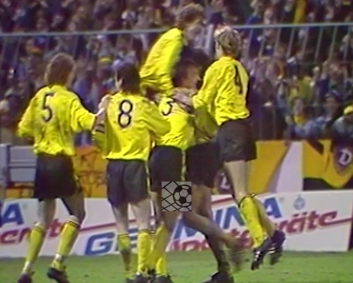 Panorama digital - Unsere Oberliga - Unser Verein - SG Dynamo Dresden - Unsere Mannschaften - Saison 1988/89
